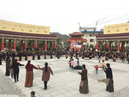 Travel Tips Community dance at Park at Shigatse